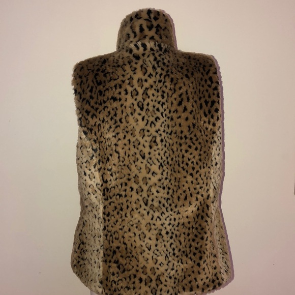 Faux fur leopard vest reversible - Picture 7 of 8